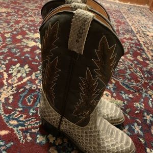 SNAKE SKINNED COWBOY BOOTS